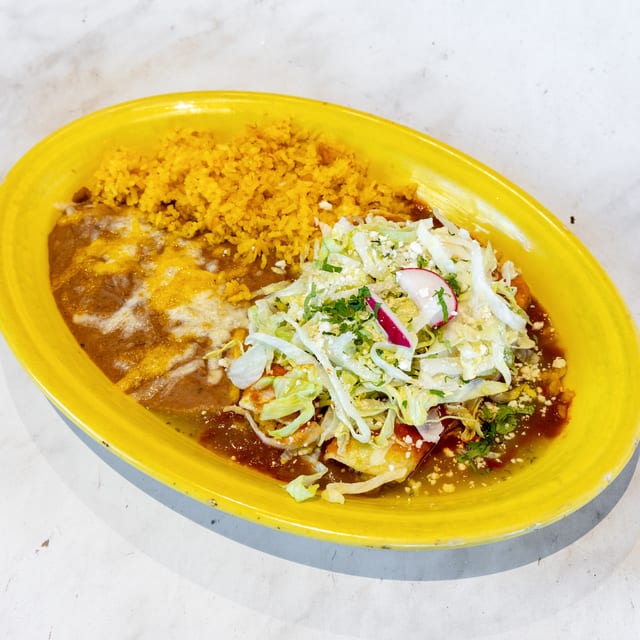 Enchiladas Rancheras [Ranch-Style Enchiladas].